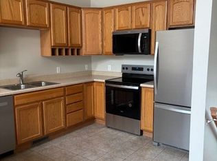 6260 Perrot Pl #6260, Mc Farland, WI 53558