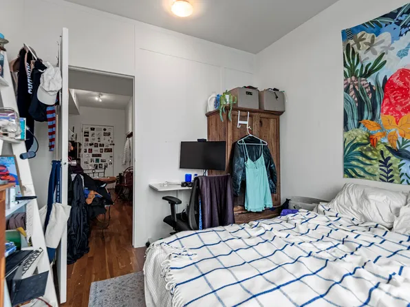 186 Noll Street image 7 of 10