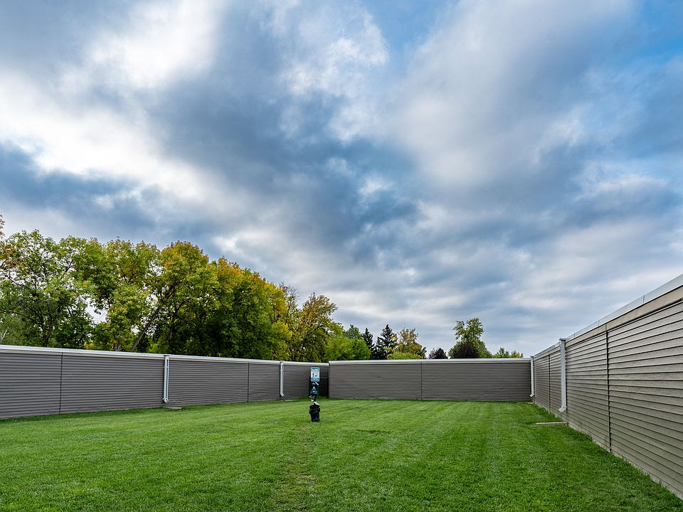 Fargo, ND Summerfield Apartments | Exterior