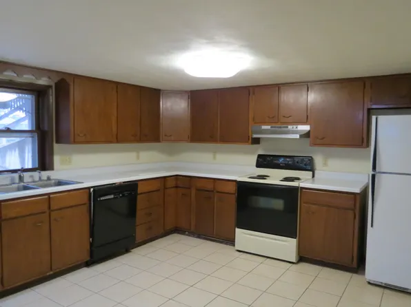 860 Union St, Platteville, WI 53818