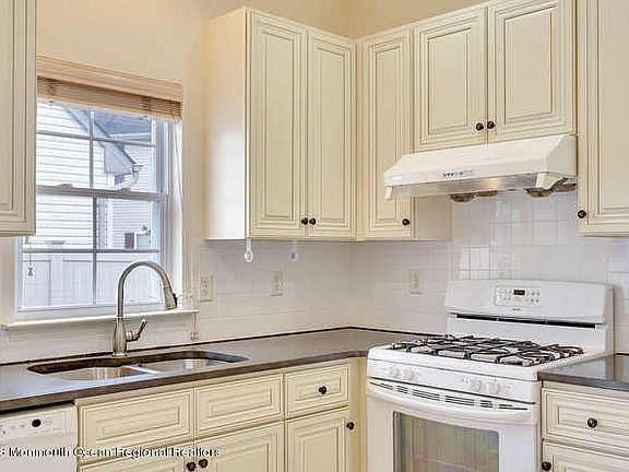 5th image of 121 Golf View Blvd #21