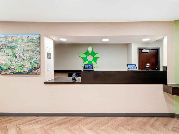 Lobby and Guest Check-in