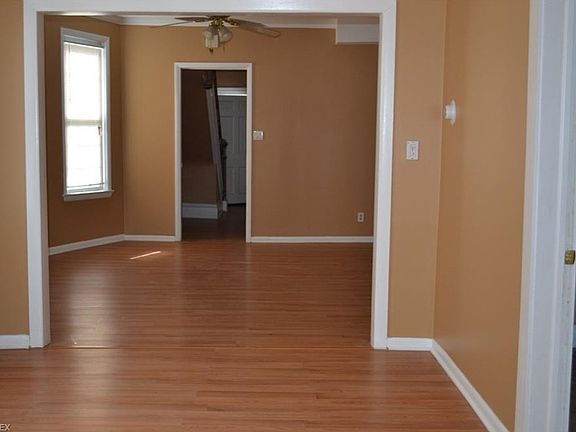 2nd image of 1379 E 52nd St