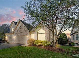 574 Sudbury Cir, Oswego, IL