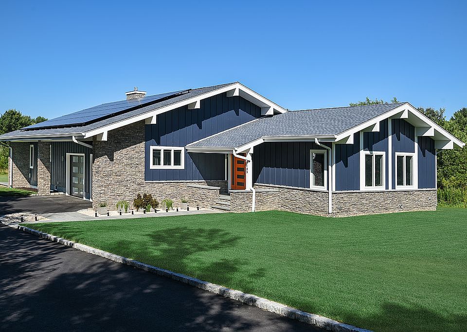1st image of 145 Herricks Ln