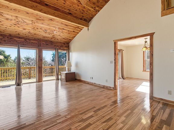 2nd image of 1027 Blue Wing Road Road