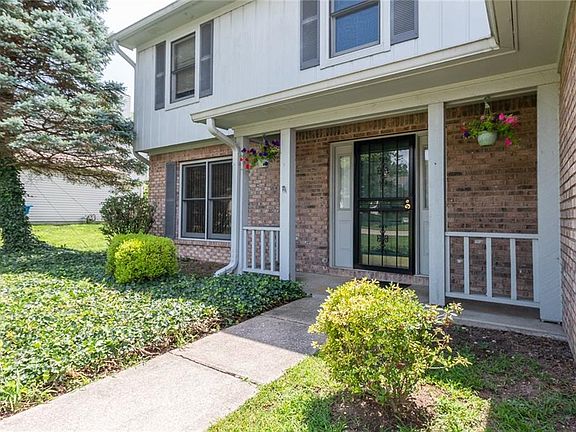 3rd image of 10701 Creekside Woods Dr