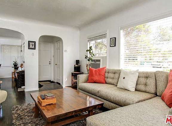 3rd image of 4041 Wade St