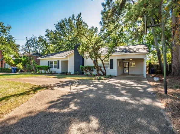204 North St, Batesville, MS 38606