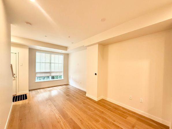 3 bedroom rental in Vancouver — photo 2