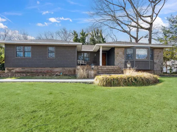 67 Randolph Drive, Dix Hills, NY 11746