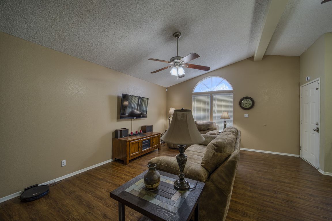 next background image