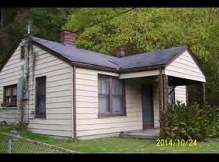 1039 Independence Rd, Grundy, VA 24614