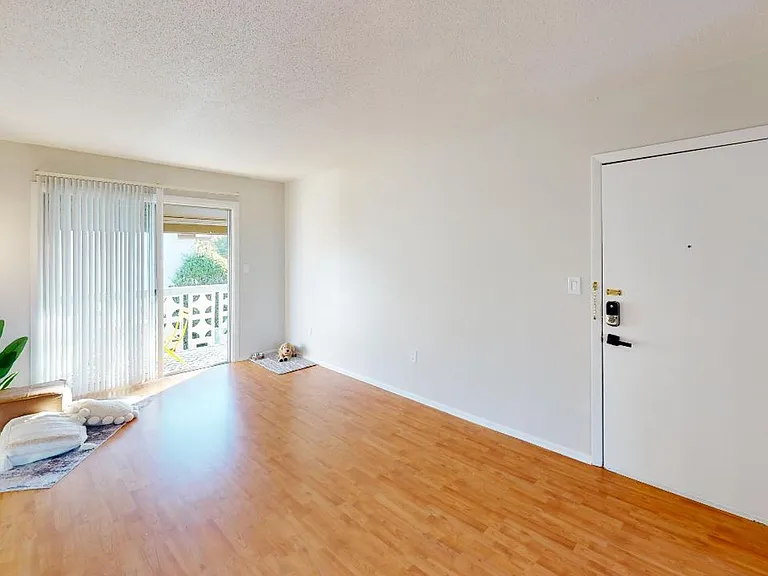 2001 Glenridge Way — Photo 18