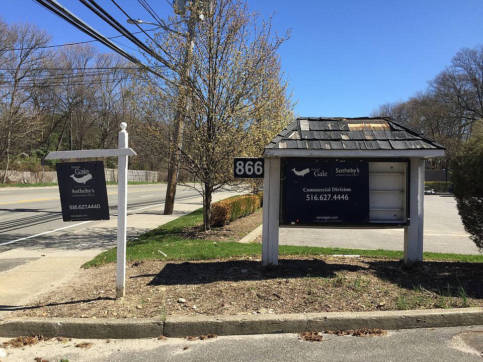 2nd image of 866 W. Jericho Tpke.
