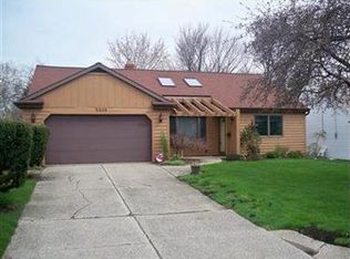 5305 Wilson Mills Rd, Richmond Heights, OH 44143