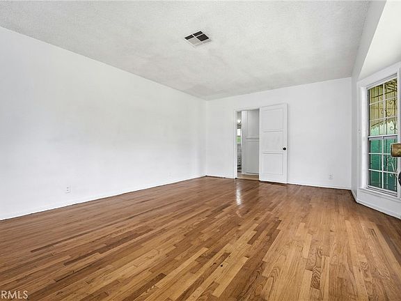 5th image of 2717 W Tichenor St