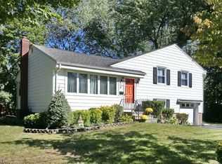 99 Arbor Dr, Ho Ho Kus, NJ 07423