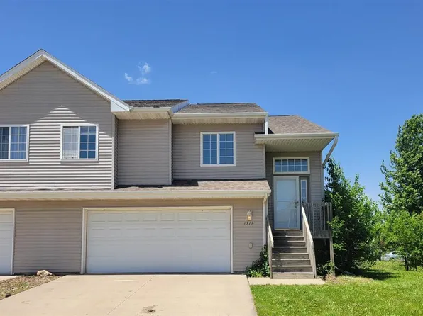 1377 Logan Ct, North Liberty, IA 52317