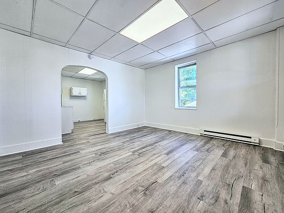 3rd image of 29 Drummond St #2