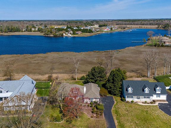 2nd image of 140 Riverview Dr
