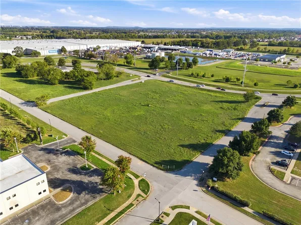 SW Regional Airport Blvd #20-23, Bentonville, AR 72712