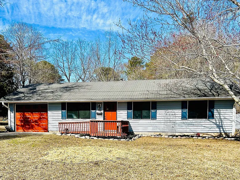 23 Hampton Locust Grove Rd — Photo 2