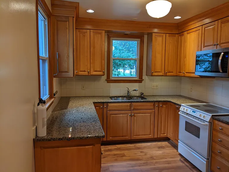 5900 Valley View Dr — Photo 18