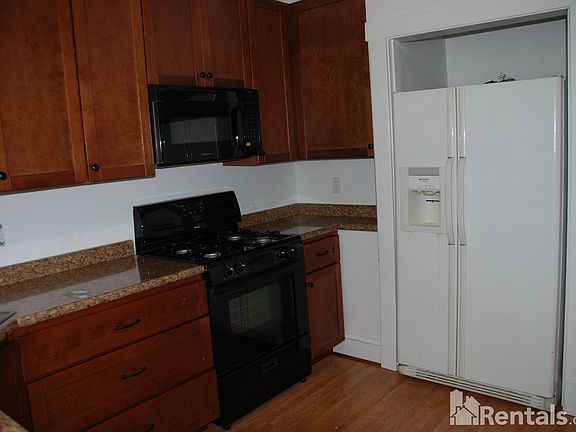 3rd image of 7021 Berthold Ave