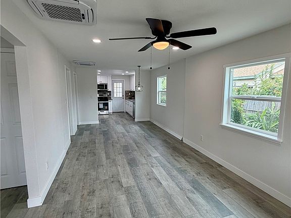 5th image of 543 E 3rd St