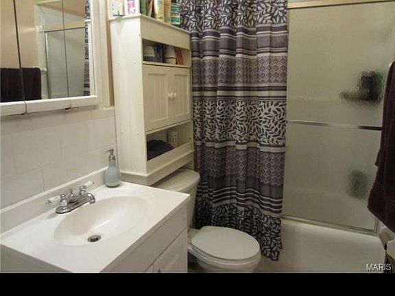 2nd image of 4883 Heidelberg Ave #4883