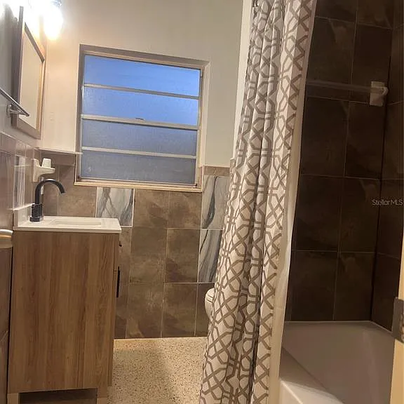 2495 Baywood Dr E — Photo 8