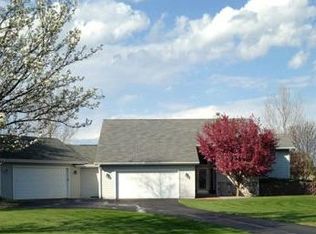 2758 W Deer Path Trl, Janesville, WI