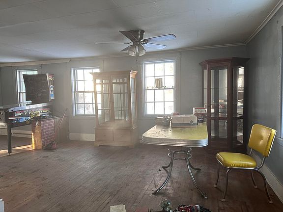 5th image of 725 Water Street
