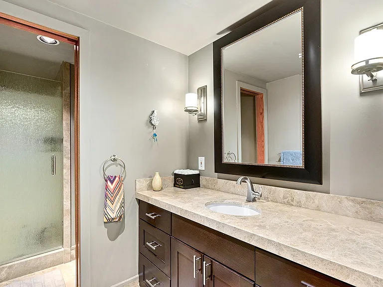 2031 Fairview Ave E #H — Photo 21