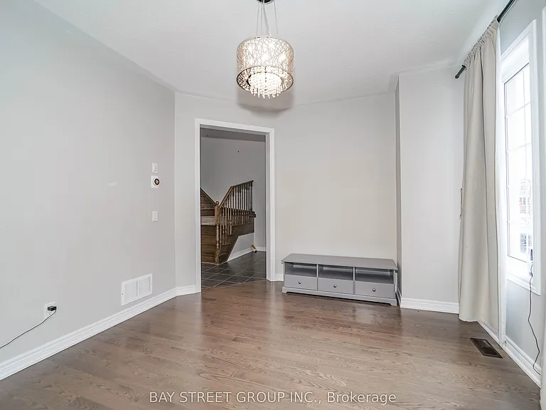 7 Gordon Landon Dr — Photo 11