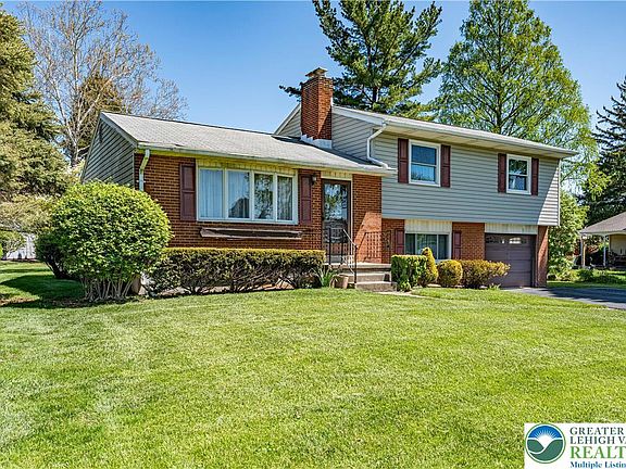 4th image of 3552 Lord Byron Dr