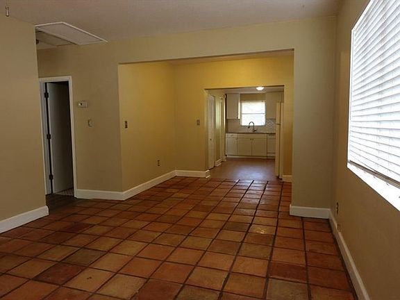 3rd image of 1414 E Frierson Ave