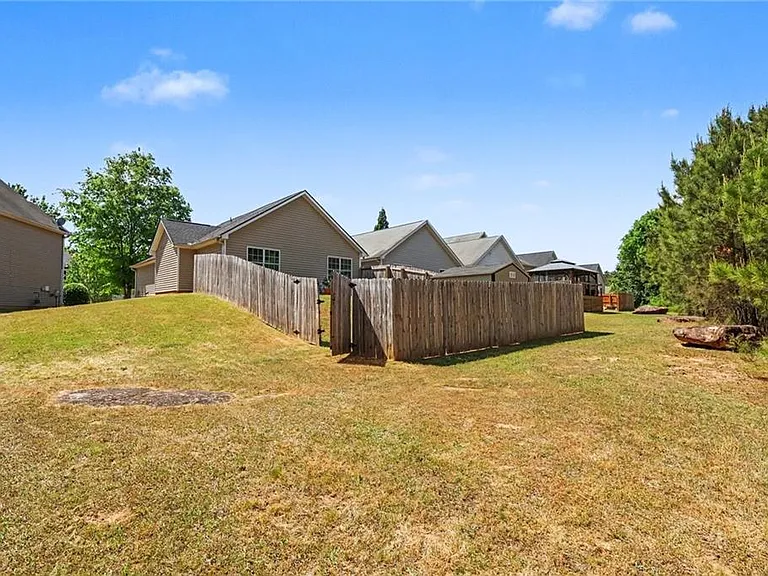 6390 Shadow Sq — Photo 28