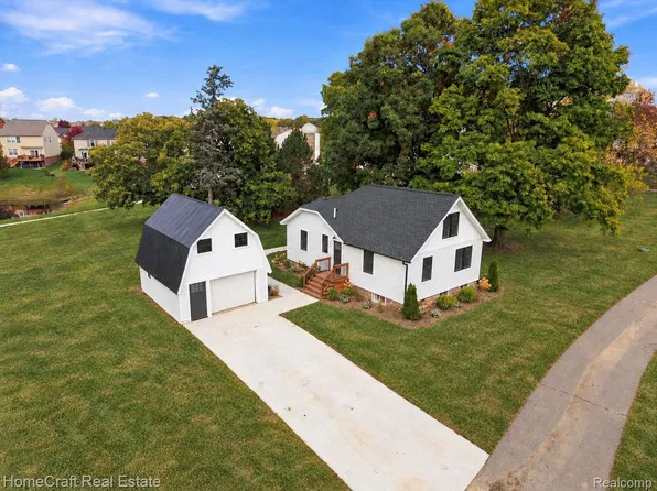 58744 Ten Mile Rd, South Lyon, MI 48178