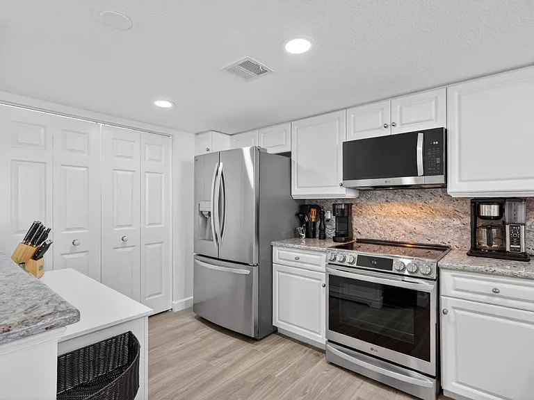 5051 N Highway A1A #9-5 — Photo 11