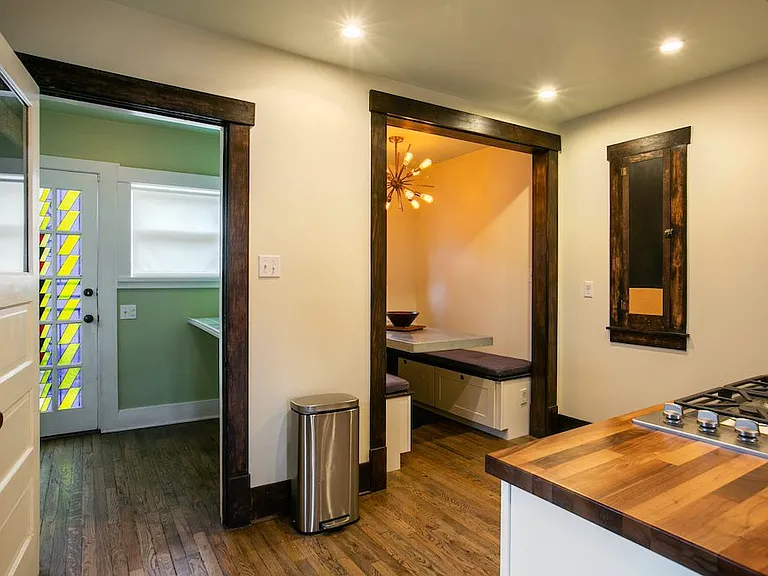 207 Richmond Dr NE — Photo 11