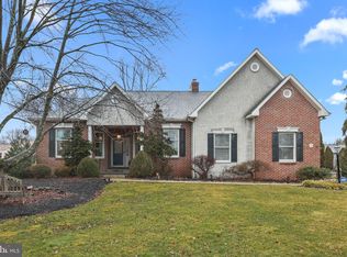 28 Sassafras Dr, Churchville, PA 18966