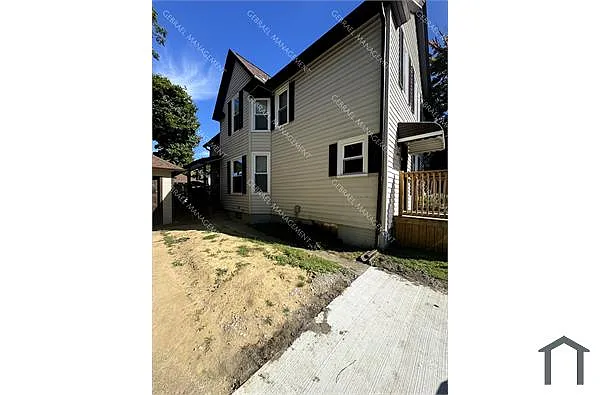 Building Photo - 609 Thomson St #UPPER