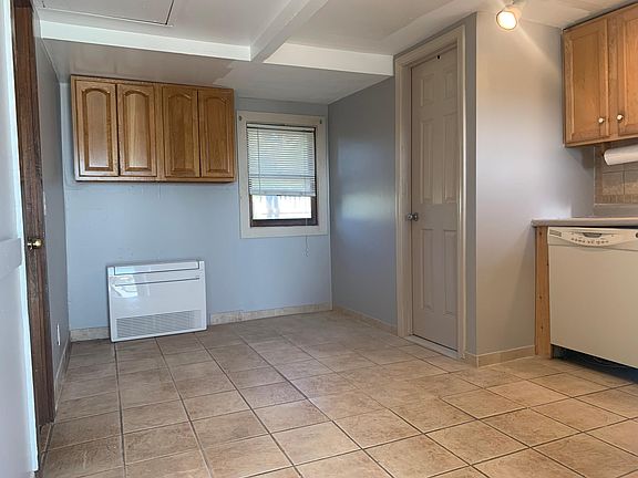 4th image of 295 Namquid Dr