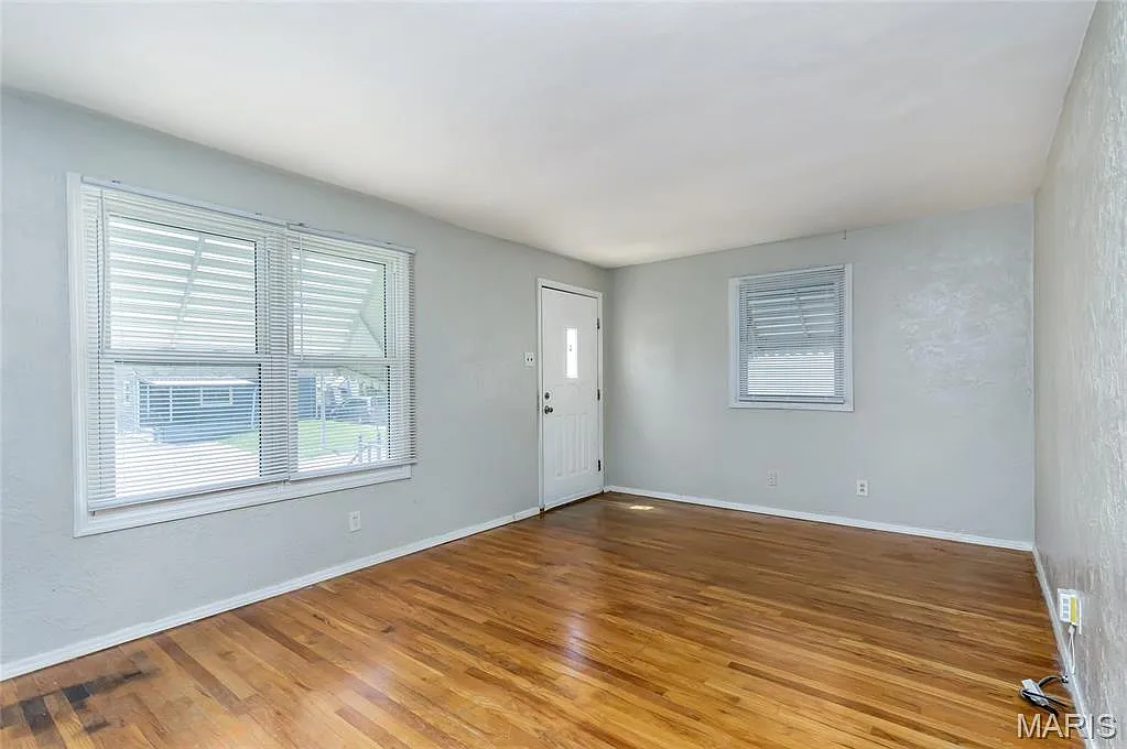 2 bed, 1.0 bath, 780 sqft, $1,300 — Photo 4
