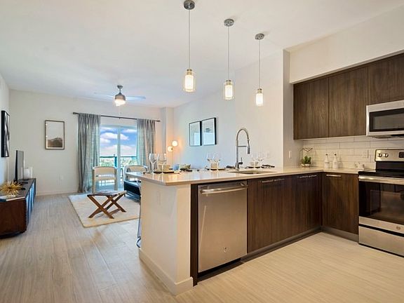 5th image of 591 Evernia St APT 2016