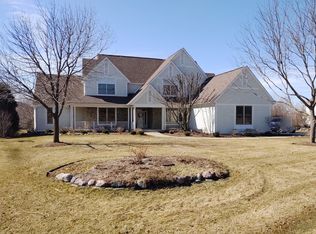 9315 Nicklaus Ln, Crystal Lake, IL 60014