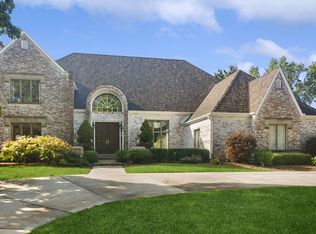 8111 Woodside Ln, Burr Ridge, IL 60527