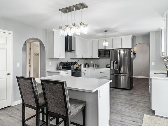 4th image of 123 Georges Creek Dr
